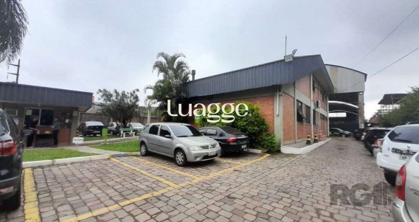 Prédio comercial com área total de 5.000 m² na rua Frederico Mentz, bairro Navegantes.