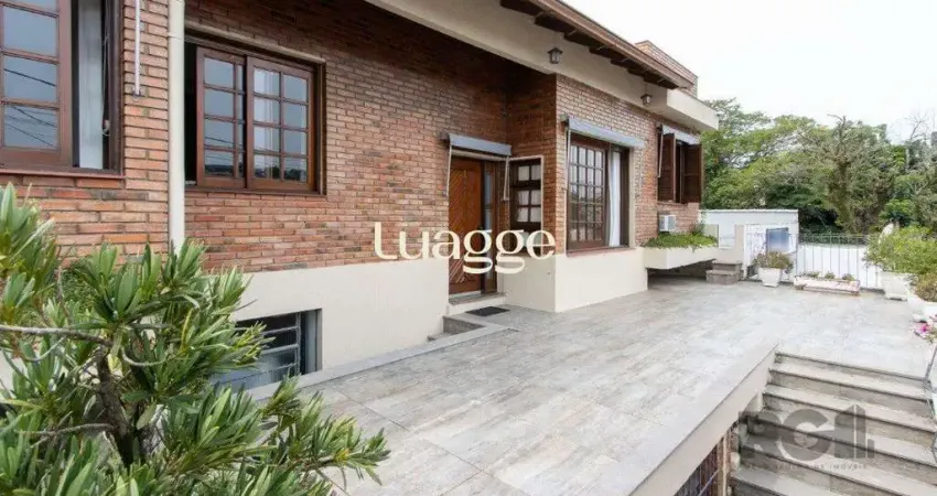 Casa para Venda - 440m², 3 dormitórios, sendo 1 suites, 2 vagas - Santa Tereza