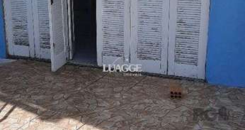 Oportunidade Imperdível: Prédio com 4 Apartamentos, Pátio e 2 Vagas de Garagem