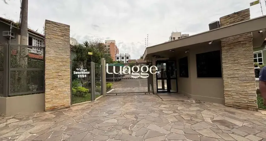 Excelente Casa em Condomínio Fechado 2 Dormitórios Recém Reformada