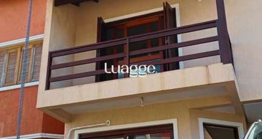 Casa aconchegante com 3 dormitórios, piscina e lareira
