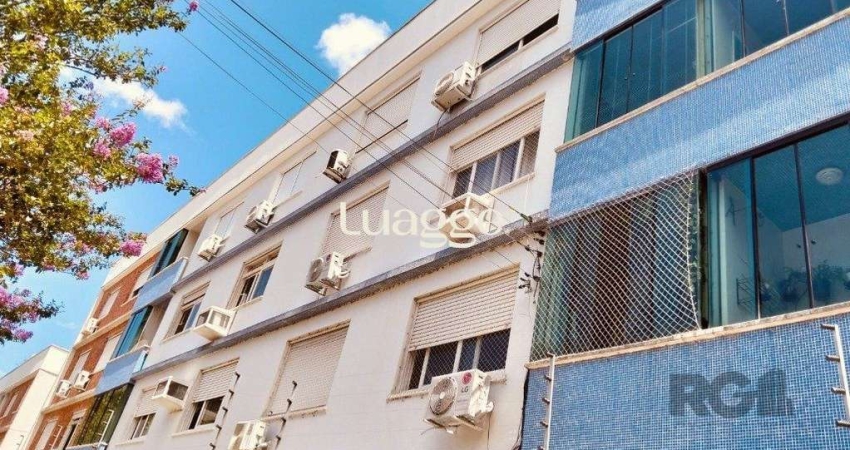Apartamento 3 Dormitórios , dependência de empregada e vaga de garagem.