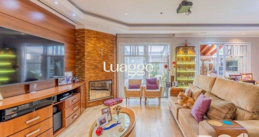 EXCLUSIVIDADE  Belíssima casa de 4 suítes + gabinete no condomínio fechado Terra Mater com vista exuberante para o bosque, próximo da portaria e infraestrutura.