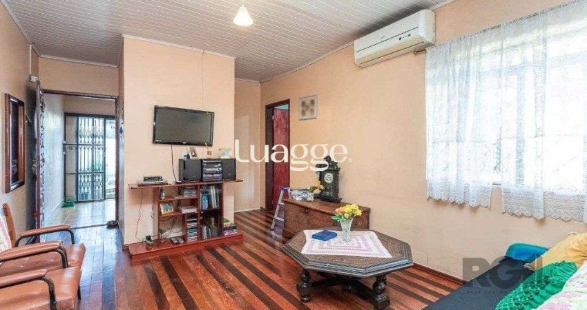 Casa sobrado no Jardim do Salso de 3 dormitórios