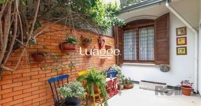 Casa sobrado no Jardim do Salso de 4 dormitórios e 3 vagas