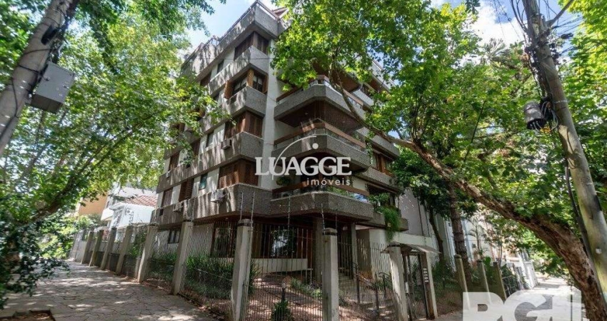 Apartamento Reformado! Com 3 dorm, sendo 1 suíte, 2 vagas na Rua Corte Real.