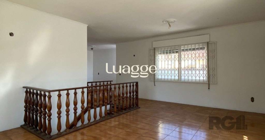 CASA COM 5 DORMITÓRIOS, ESPAÇO PARA FESTAS E PEÇAS AMPLAS PRÓXIMO AO IGUATEMI