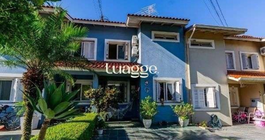 Casa sobrado em condomínio fechado na Vila Nova de 3 dormitórios e 2 vagas