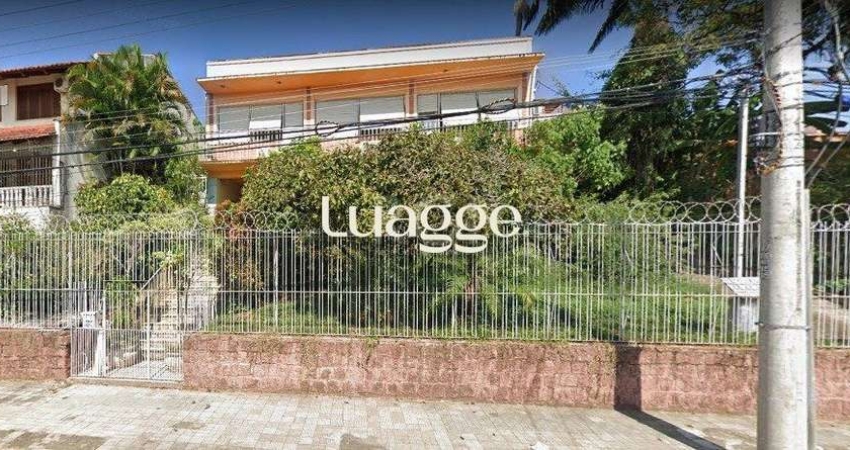 Casa para Venda - 243m², 3 dormitórios, 5 vagas - Medianeira
