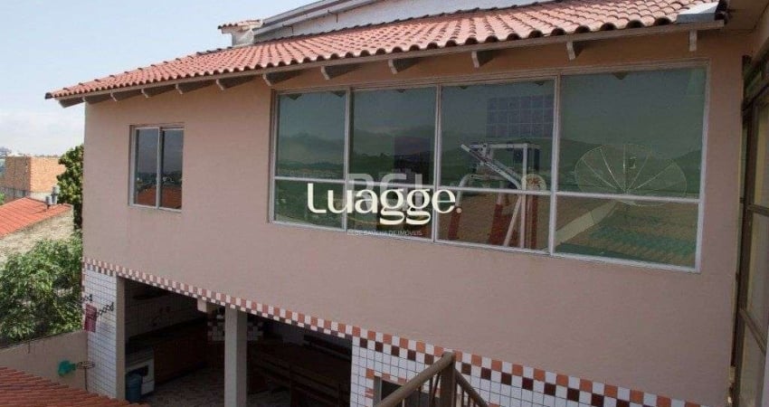 Casa para Venda - 900m², 5 dormitórios, sendo 2 suites, 5 vagas - Vila Nova