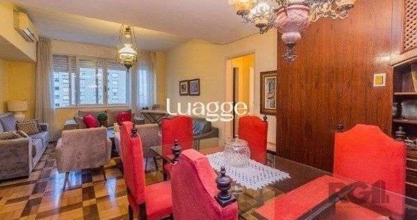 Amplo Apartamento de 3 quartos com suíte e 2 sacadas, com Vista para o Guaíba e 1 Vaga - Moinhos de Vento - 126m²