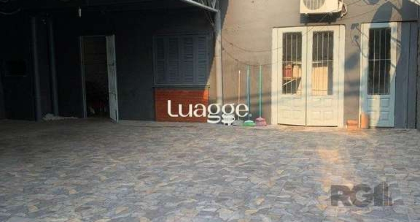 Vende-se casa 3 quartos com suíte e 3 vagas de garagem - 130m² - Jardim Itu Sabará