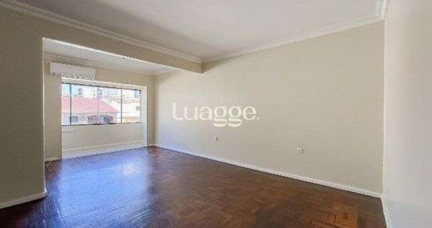 Vende-se amplo apartamento com 3 quartos - 113 m² -Rio Branco