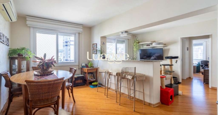 Apartamento com 2 dormitórios e 1 vaga de garagem no Bairro Santana