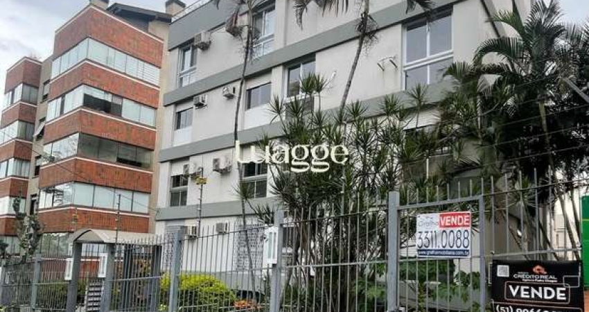 Apartamento de 3 quartos, suíte e 1 vaga de garagem no bairro Petrópolis em POA