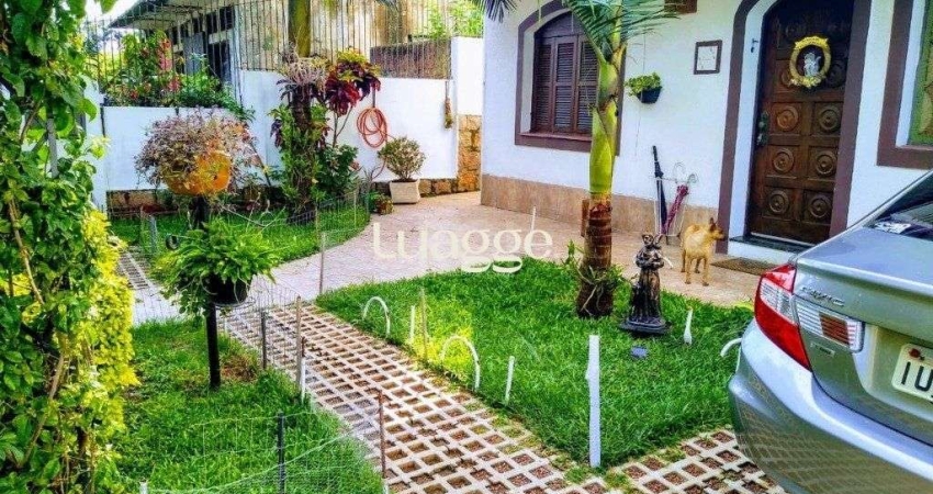 Casa para Venda - 240m², 3 dormitórios, 3 vagas - Teresópolis