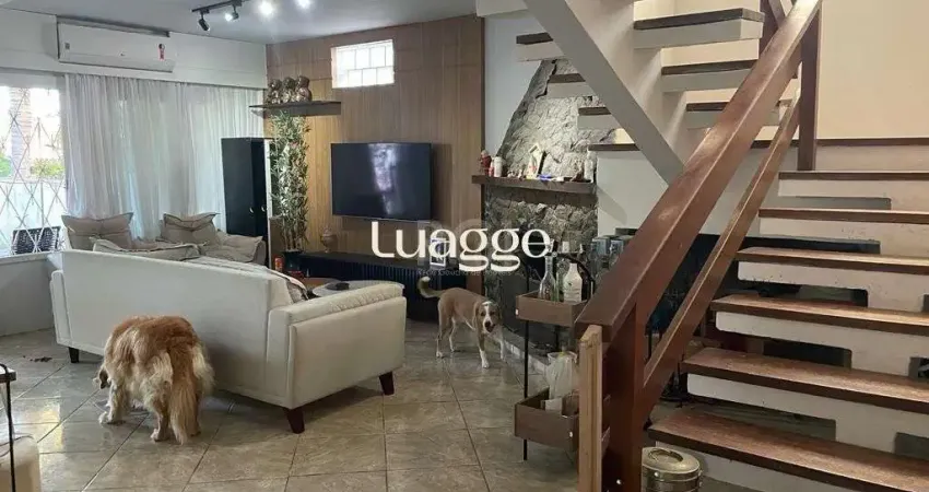 Casa com 4 quartos à venda na Rua Porto Calvo, 212, Ipanema, Porto Alegre
