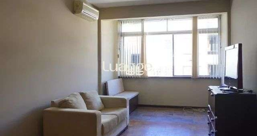 Apartamento de dois quartos e uma vaga de garagem no bairro Auxiliadora em POA