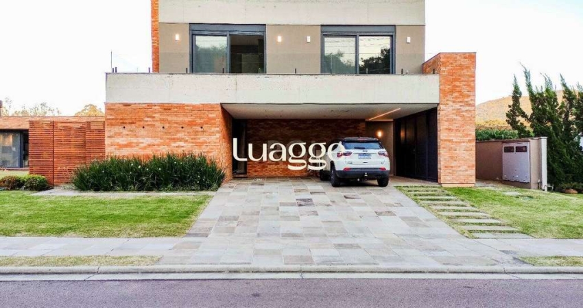 Casa Condominio para Venda - 477m², 4 dormitórios, sendo 4 suites, 4 vagas - Alphaville