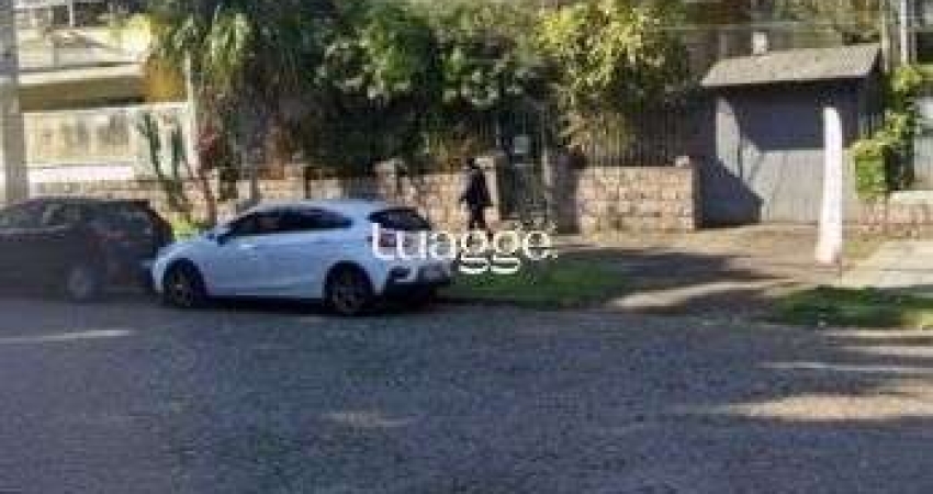 Casa de alvenaria com 104,37m² 3 dormitórios sendo 1 suíte, 2 vagas cobertas