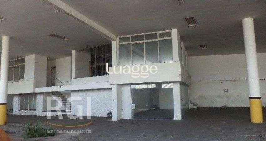 Predio para Venda - 2700m², 0 dormitórios, São João