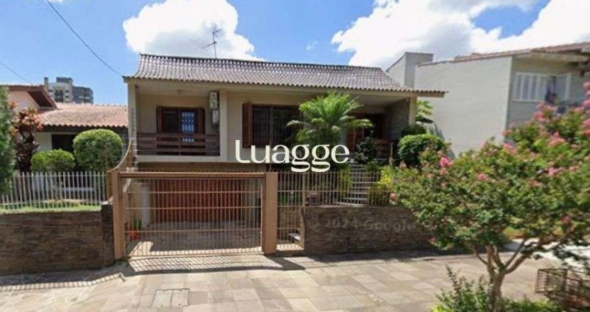 Casa no bairro Jardim Planalto de 3 dormitórios e 3 vagas