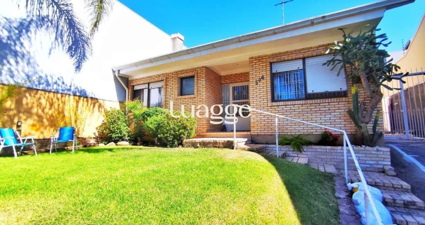 Casa com 4 Quartos e 2 banheiros e  2 Suites à Venda, 153 m² por R$ 990.000