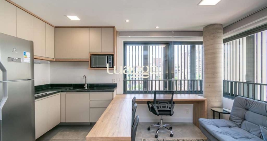 Loft de alto padrão construtivo no bairro Moinhos de Vento, planta de 29,60 m2 privativos com porcelanato, forro em gesso e aberturas em alumínio com vidros duplos.