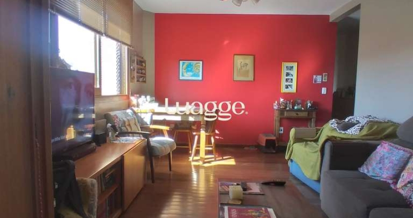 Apartamento 2 dormitórios, lareira, churrasqueira, 2 vagas garagem, no Bairro Tristeza em Porto Alegre/RS