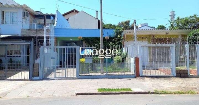 Casa residencial aconchegante com ampla área da lazer com churrasqueira.