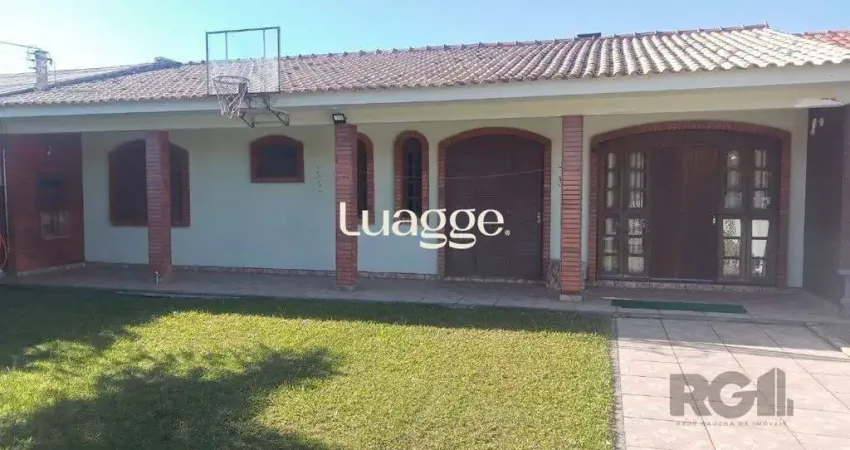 Casa com 3 quartos à venda na Rua Espanha, 349, Zona Norte, Capão da Canoa