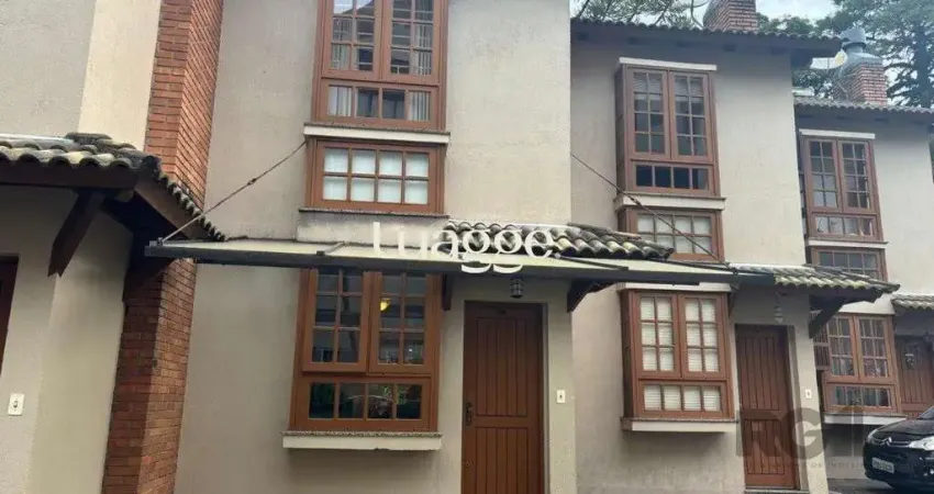 Sobrado de Alvenaria em Condominio no bairro Nobre de Gramado