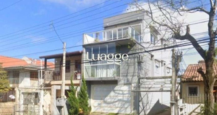 Sobrado de Alto Padrão na Vila Nova – 3 Dormitórios e 170 m² de Conforto e Estilo!