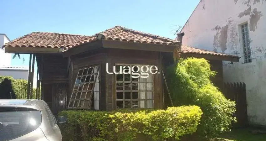 Casa para Venda - 250m², 3 dormitórios, 4 vagas - Serraria