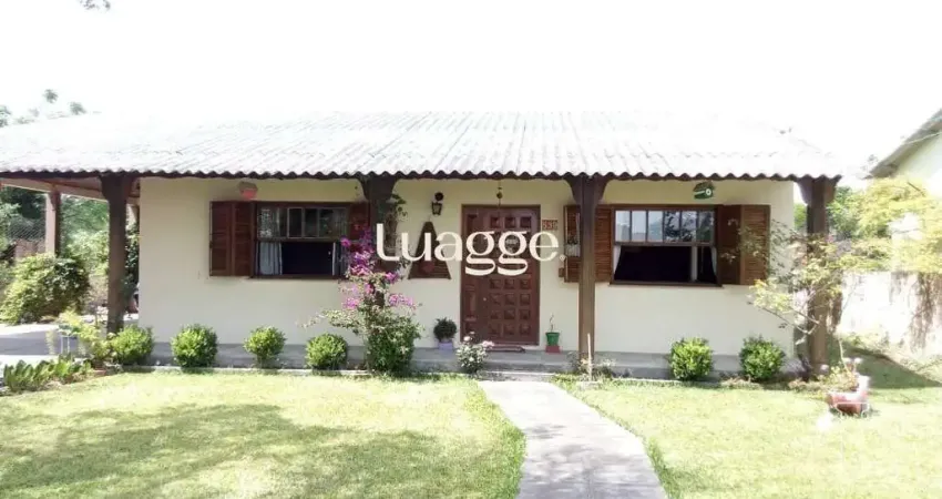 Casa para Venda - 223.57m², 2 dormitórios, 3 vagas - Centro