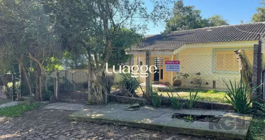 Casa com 6 quartos à venda na Rua Hygino Russi Lima, 371, Ponta Grossa, Porto Alegre