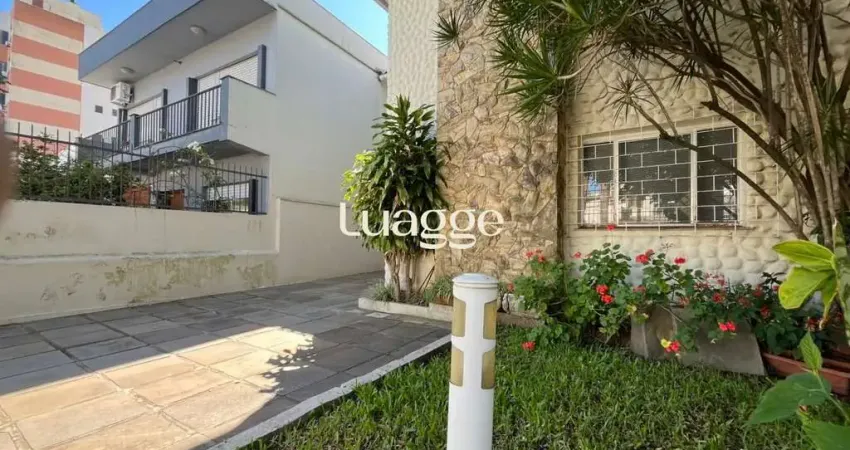 Casa com 3 quartos à venda na Rua Vinte de Setembro, 262, Azenha, Porto Alegre