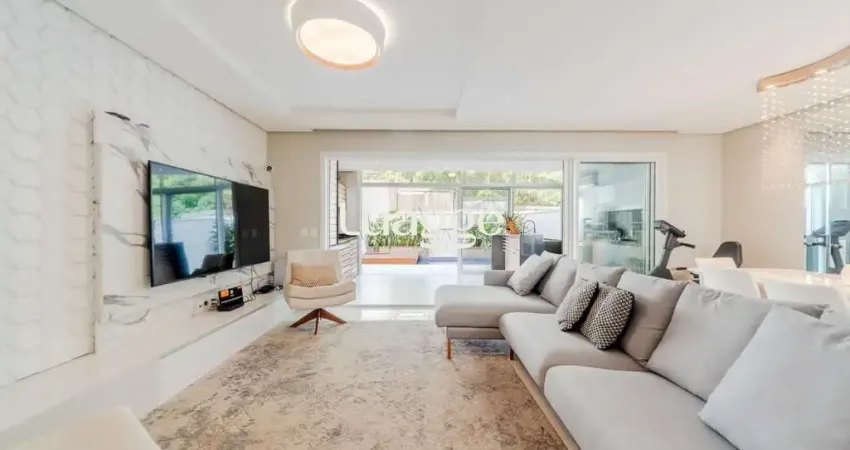 Uma casa linda dentro de um condomínio fechado, no lagos de nova ipanema.