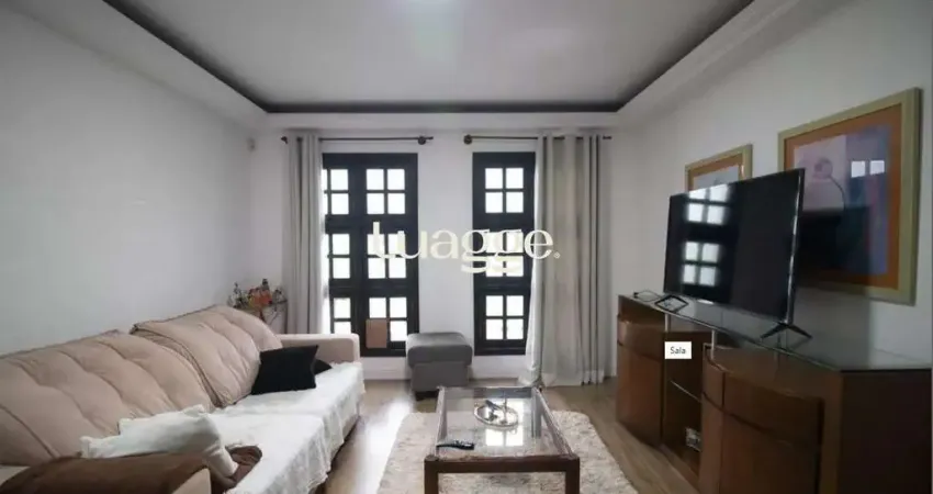 Casa com 4 quartos para alugar na Rua Afonso Arinos, 715, Camaquã, Porto Alegre