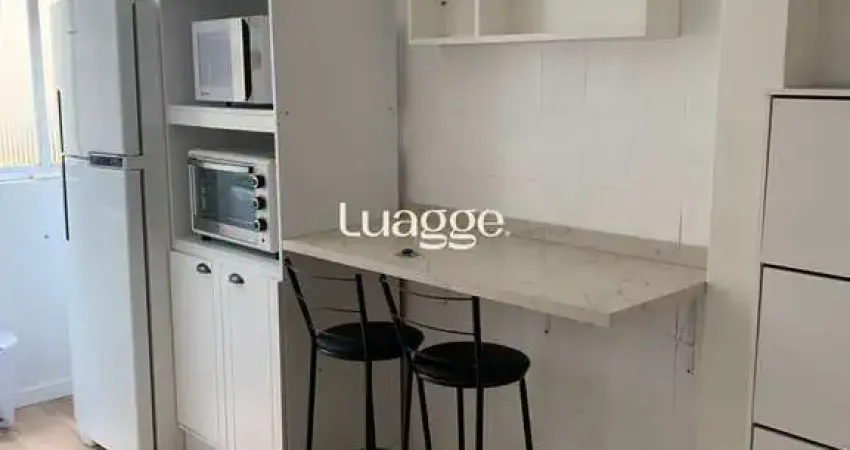 Jkzão garden , amplo com sacada e area de serviços e semi mobiliado