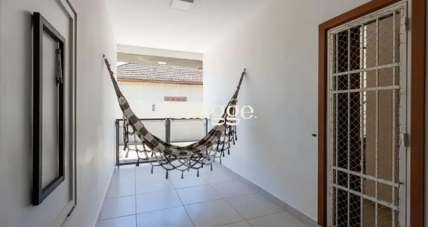 Linda casa em condomínio , localizada no bairro tristeza, zona sul de porto alegre..