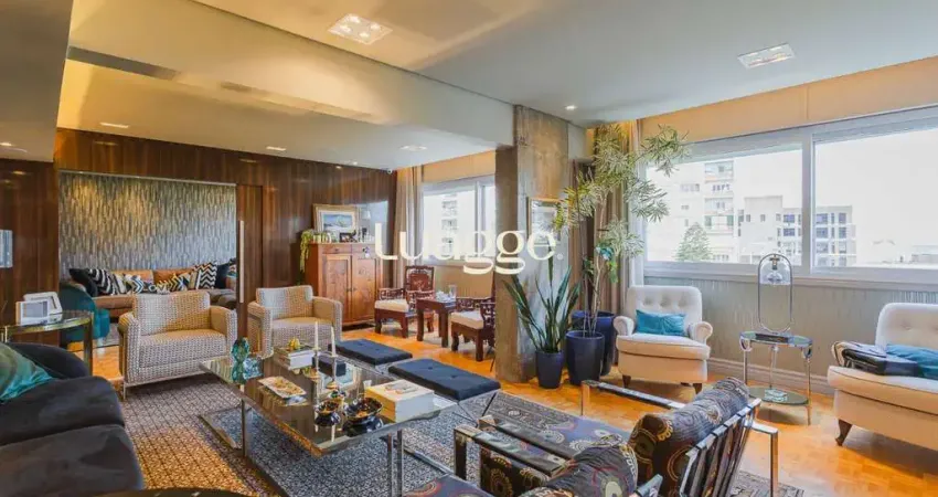 Apartamento com 3 dormitórios e 3 vagas de garagem no Moinhos de Vento