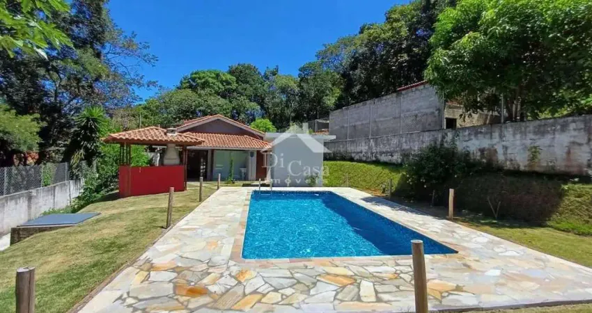 Casa estilo chácara  com 3 quartos à Venda, Cachoeira - Atibaia