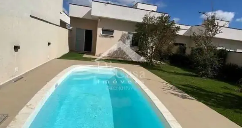 Linda casa toda térrea dentro de condomínio no bairro Jardim Imperial