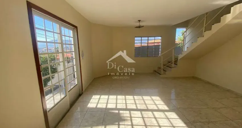 Casa com 3 quartos para alugar na Rua Atibaia, 401, Jardim Paulista, Atibaia