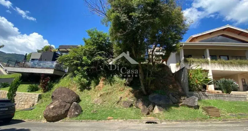 Terreno em condomínio fechado - agua verde - lote com linda vista 450m
