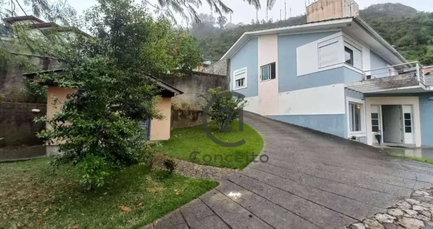Casa no bairro da Trindade em terreno amplo de 1272m²
