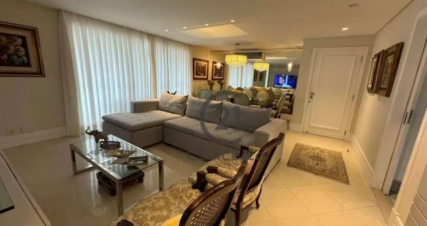 Apartamento com 4 quartos, 3 suítes  à venda, com 154 m² no Centro de Florianópolis/SC
