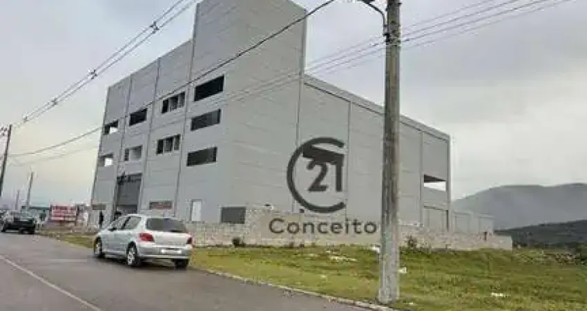 Galpão à venda, com metragem de 1.469 m² no bairro Sertão do Maruim - São José/SC