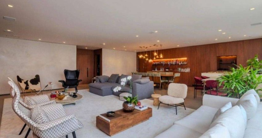 Apartamento com 244m², 3 suítes e 4 vagas a venda em São Paulo, Brooklin